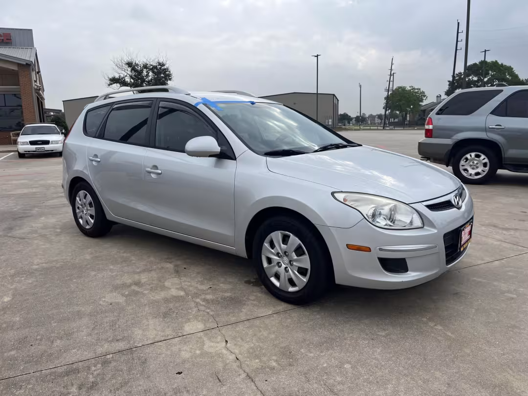 2011 Hyundai Elantra Touring - KMHDC8AE0BU102553 - Image #16
